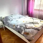 Apartmán Romana 100 Sqm Deluxe Apartament *