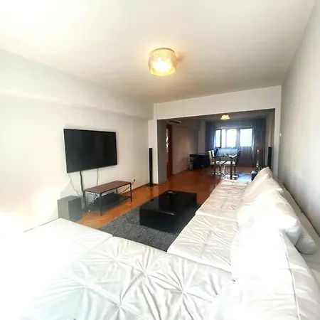 Romana 100 Sqm Deluxe Apartament Apartmán Bukurešť
