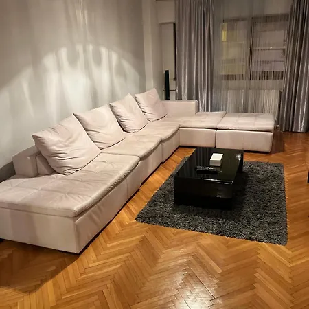 Romana 100 Sqm Deluxe Apartament Bucharest