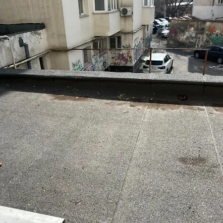 Romana 100 Sqm Deluxe Apartament *