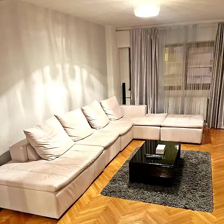 Lägenhet Romana 100 Sqm Deluxe Apartament Bukarest