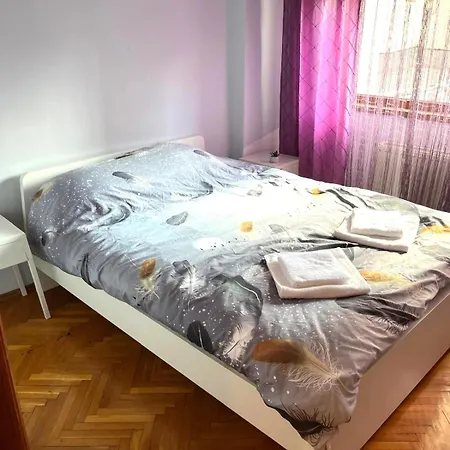 Lägenhet Romana 100 Sqm Deluxe Apartament *