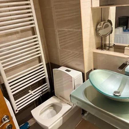 Apartment Romana 100 Sqm Deluxe Apartament Bucharest