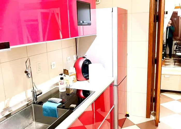 Romana 100 Sqm Deluxe Apartament Apartment *